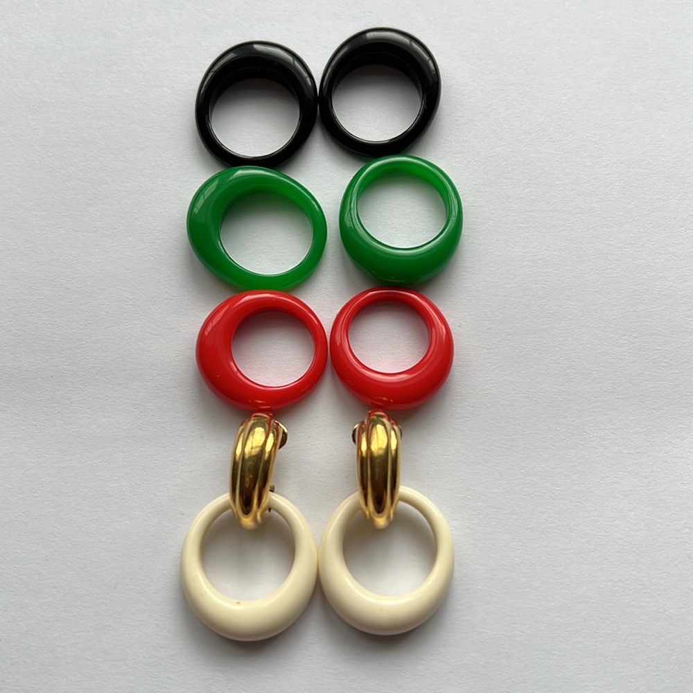 Vintage Trifari Clip On Earrings